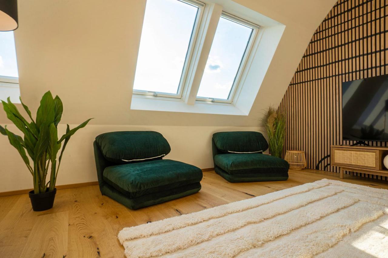 Orestaliving - Penthouse In 2Nd District With View Vienna Esterno foto
