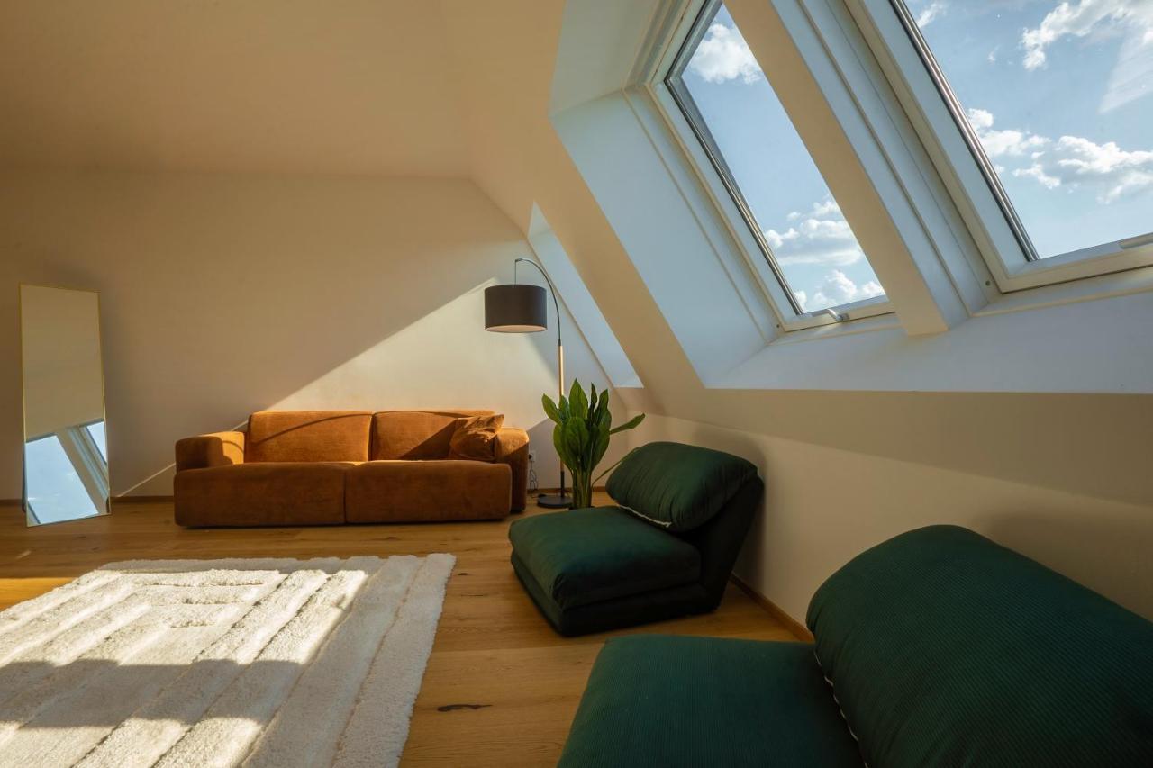 Orestaliving - Penthouse In 2Nd District With View Vienna Esterno foto