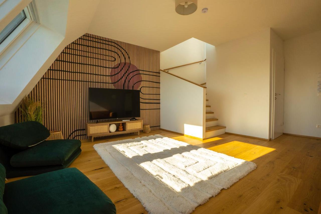 Orestaliving - Penthouse In 2Nd District With View Vienna Esterno foto