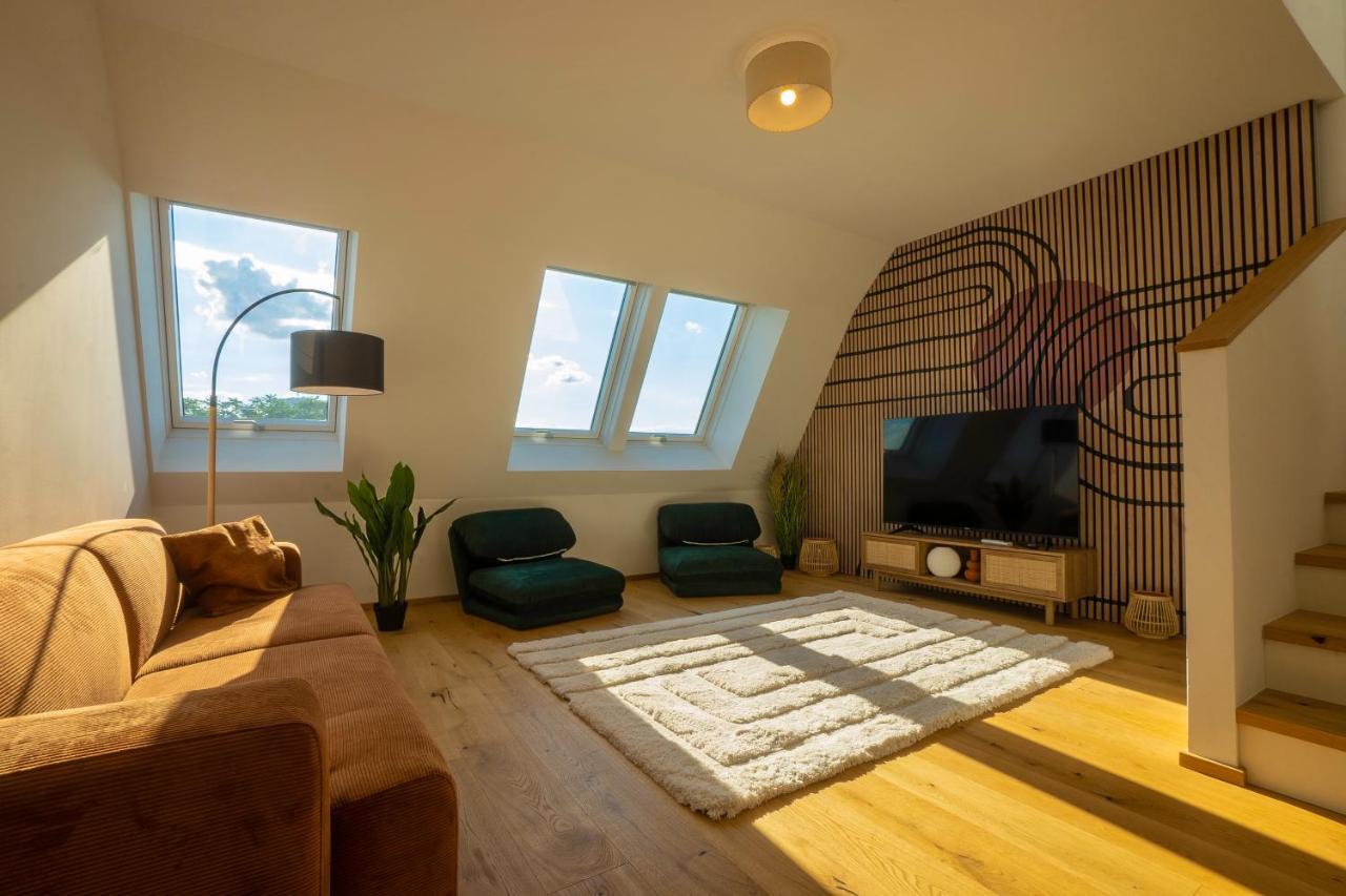 Orestaliving - Penthouse In 2Nd District With View Vienna Esterno foto